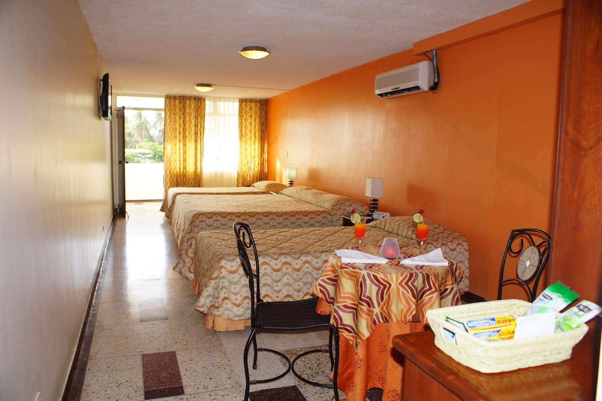 Hotel Portobelo Convention Center San Andres  Exterior photo